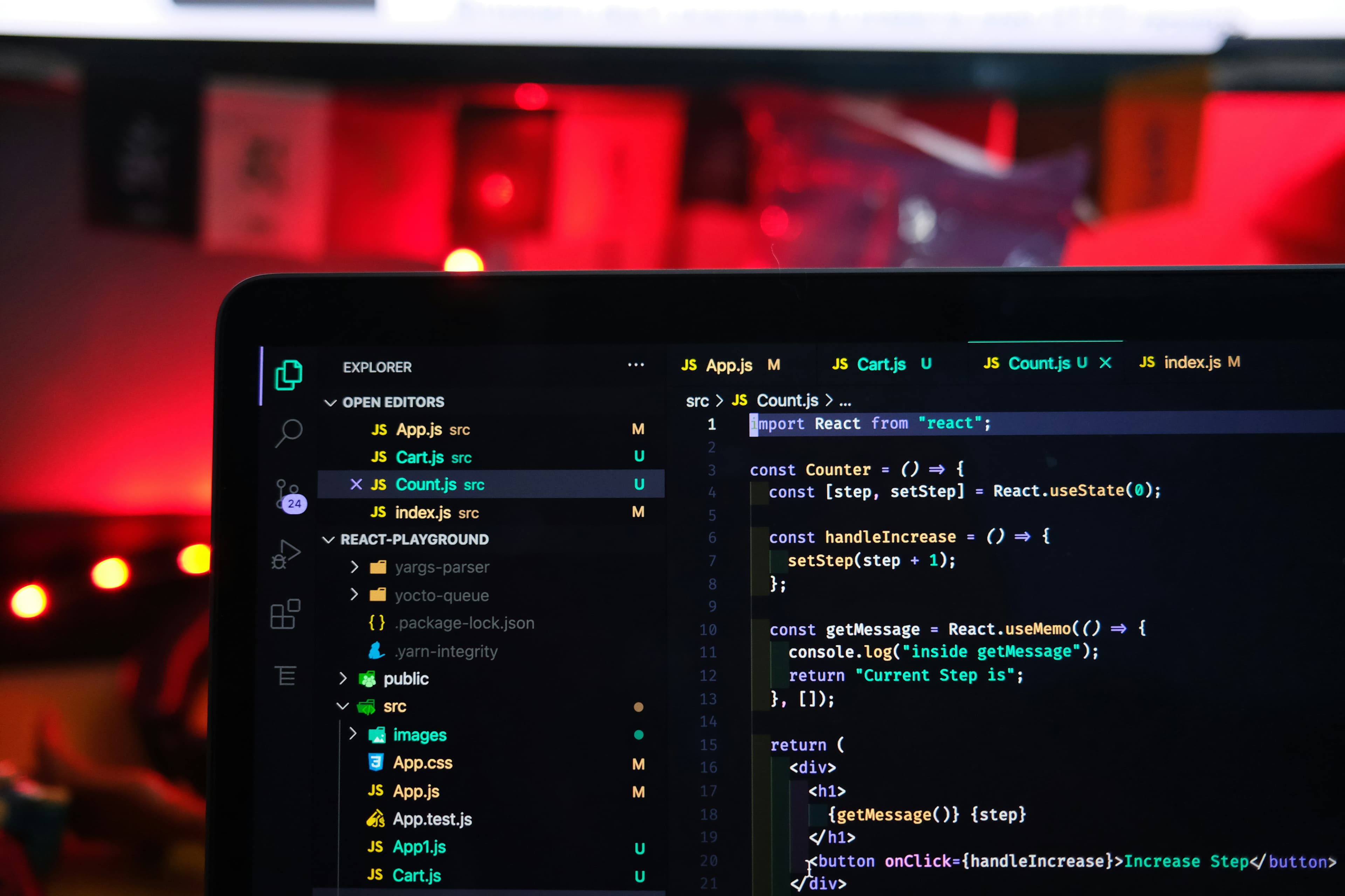 Écran d'ordinateur affichant un programme en cours d'exécution dans un terminal